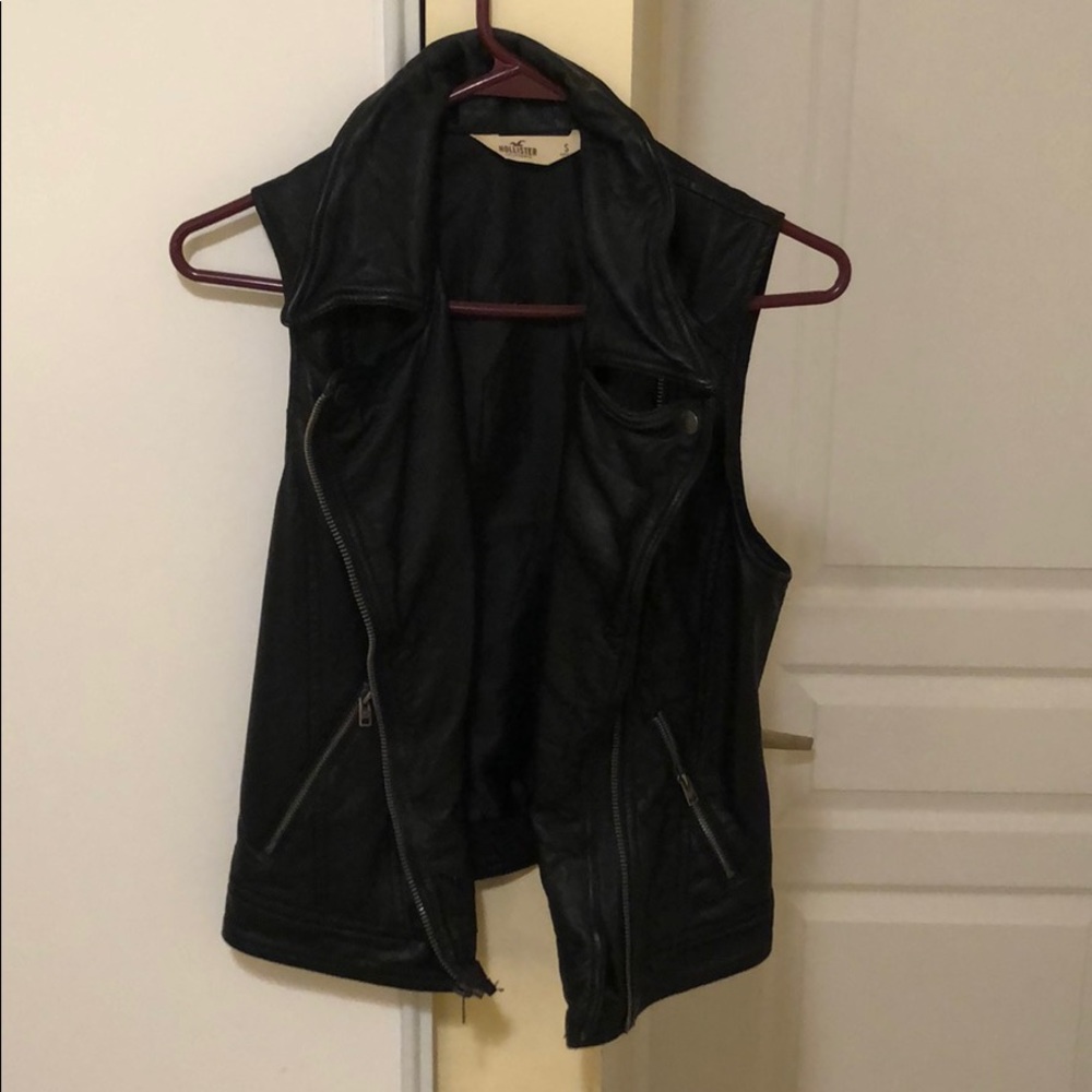 Hollister Faux Leather Sleeveless Biker Jacket!